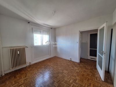 Eladó lakás Pécs