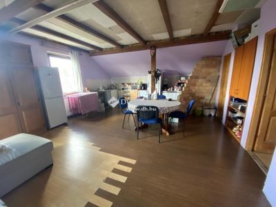 Eladó családi ház Budaörs