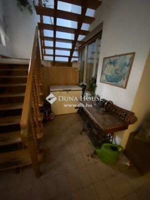 Eladó családi ház Budaörs