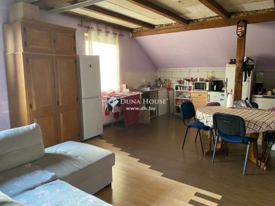 Eladó családi ház Budaörs