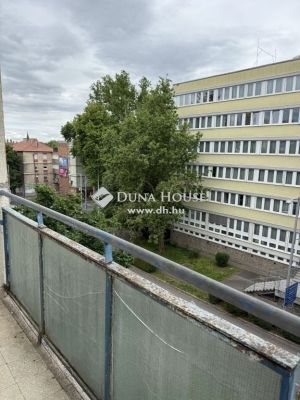 Eladó lakás Pécs