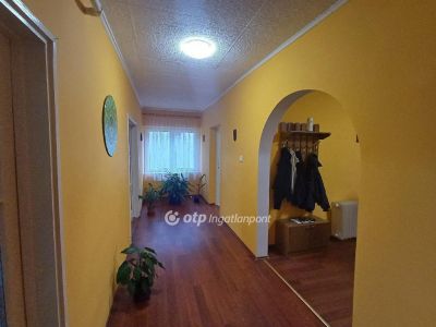 Eladó családi ház Egerbakta
