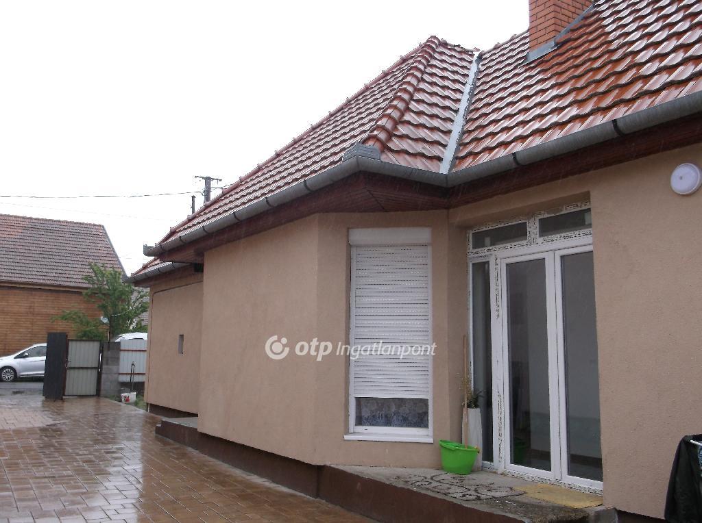 Eladó családi ház Hatvan