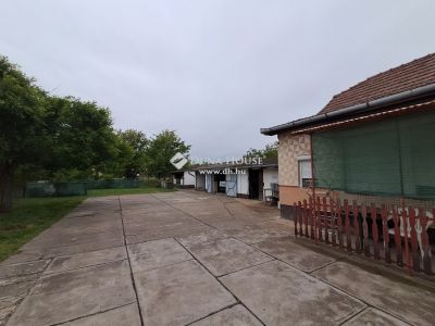 Eladó családi ház Tiszaföldvár