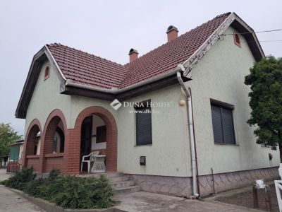 Eladó családi ház Tiszaföldvár