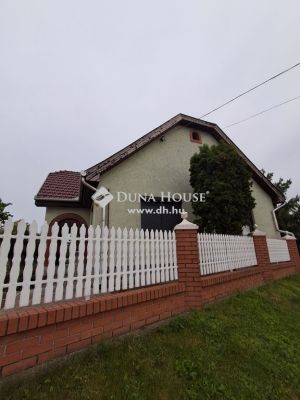Eladó családi ház Tiszaföldvár
