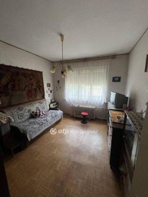 Eladó családi ház Újszilvás