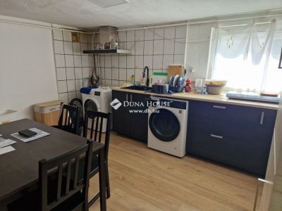 Eladó családi ház Monor