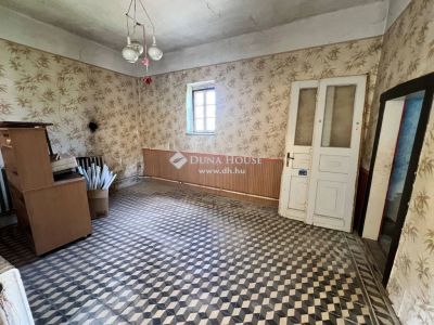 Eladó családi ház Porrog